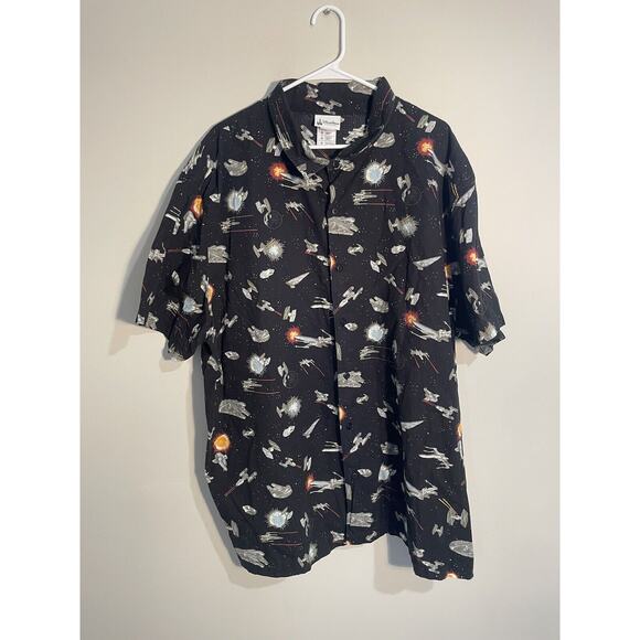 DISNEY PARKS Star Wars Battles Black Button Up Millennium Falcon Size XL - Picture 1 of 6